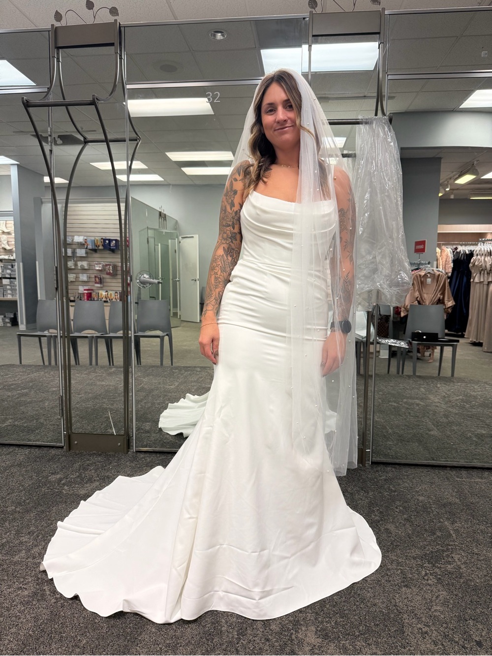 Elegant White Satin Mermaid Wedding Dress